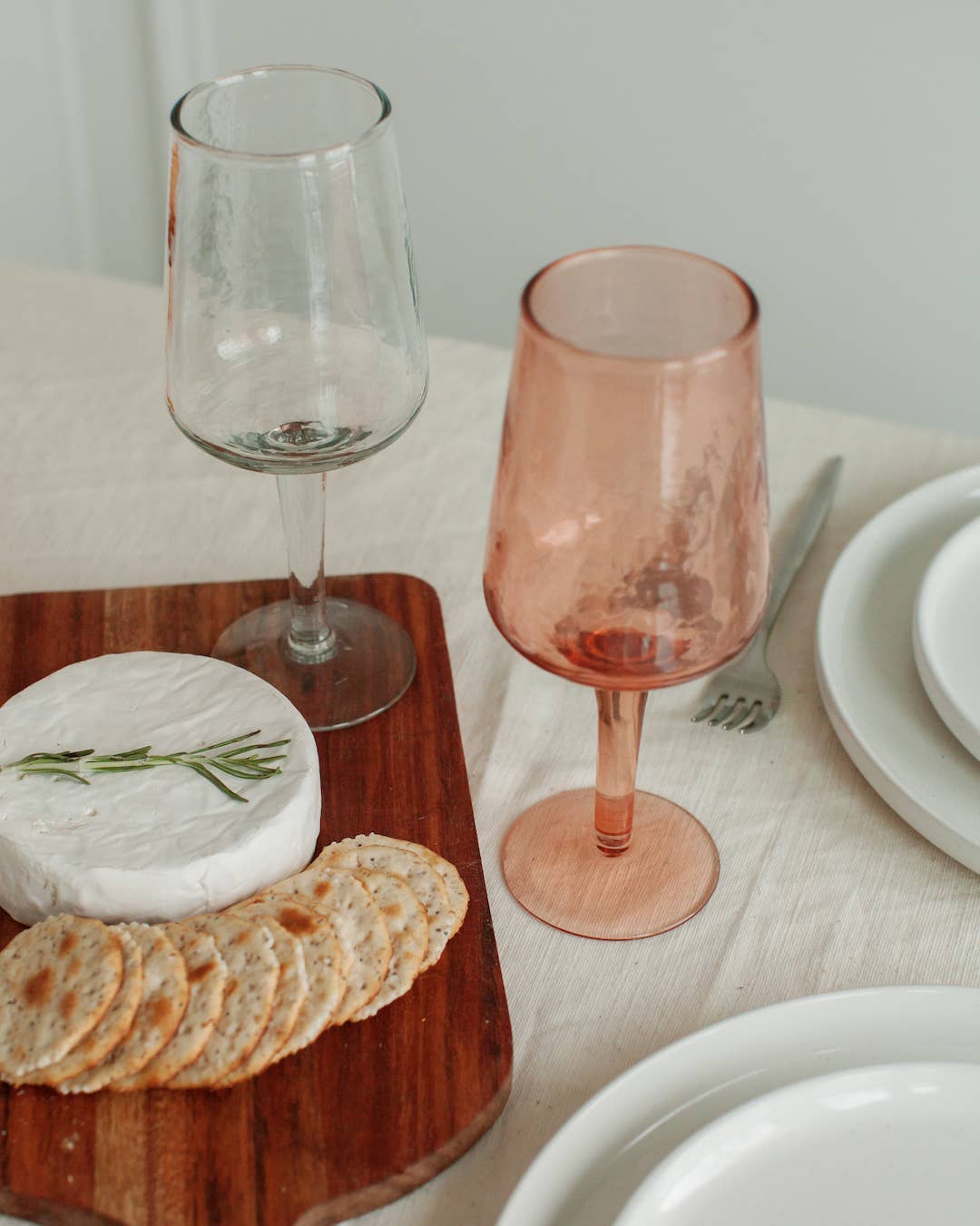 Hammered-Texture Wine Glasses – Set of 2, Clear