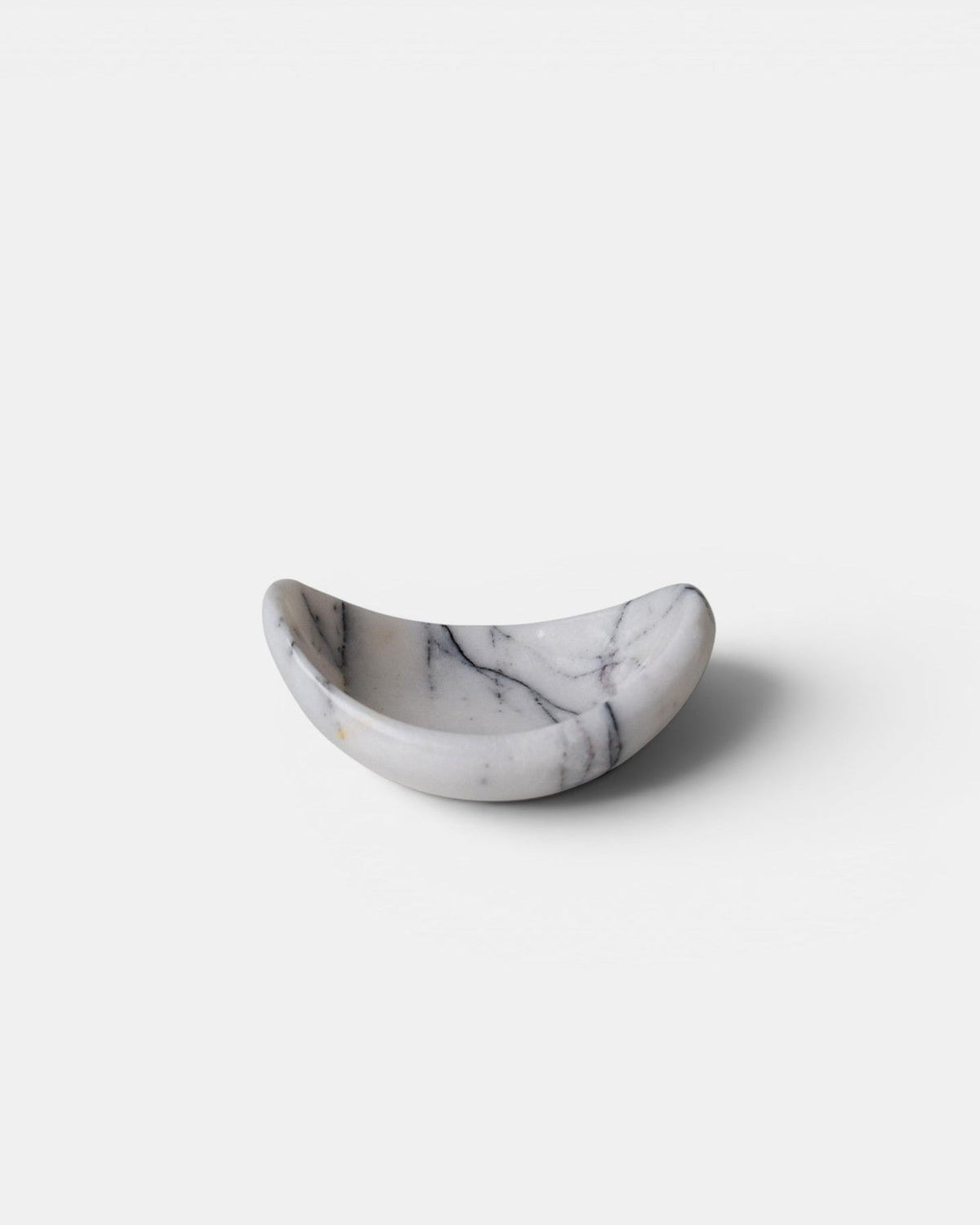 Inge Marble Dish – Crescent, White Lilac