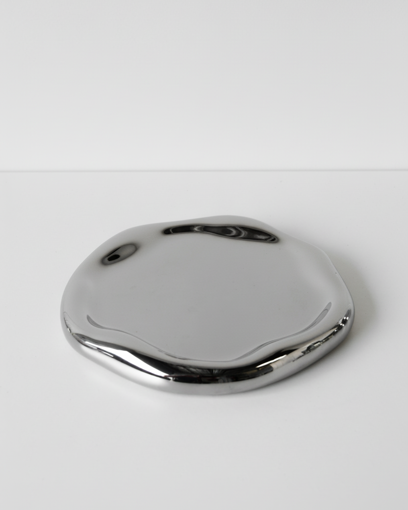 Fleur Ceramic Tray – Round, Silver