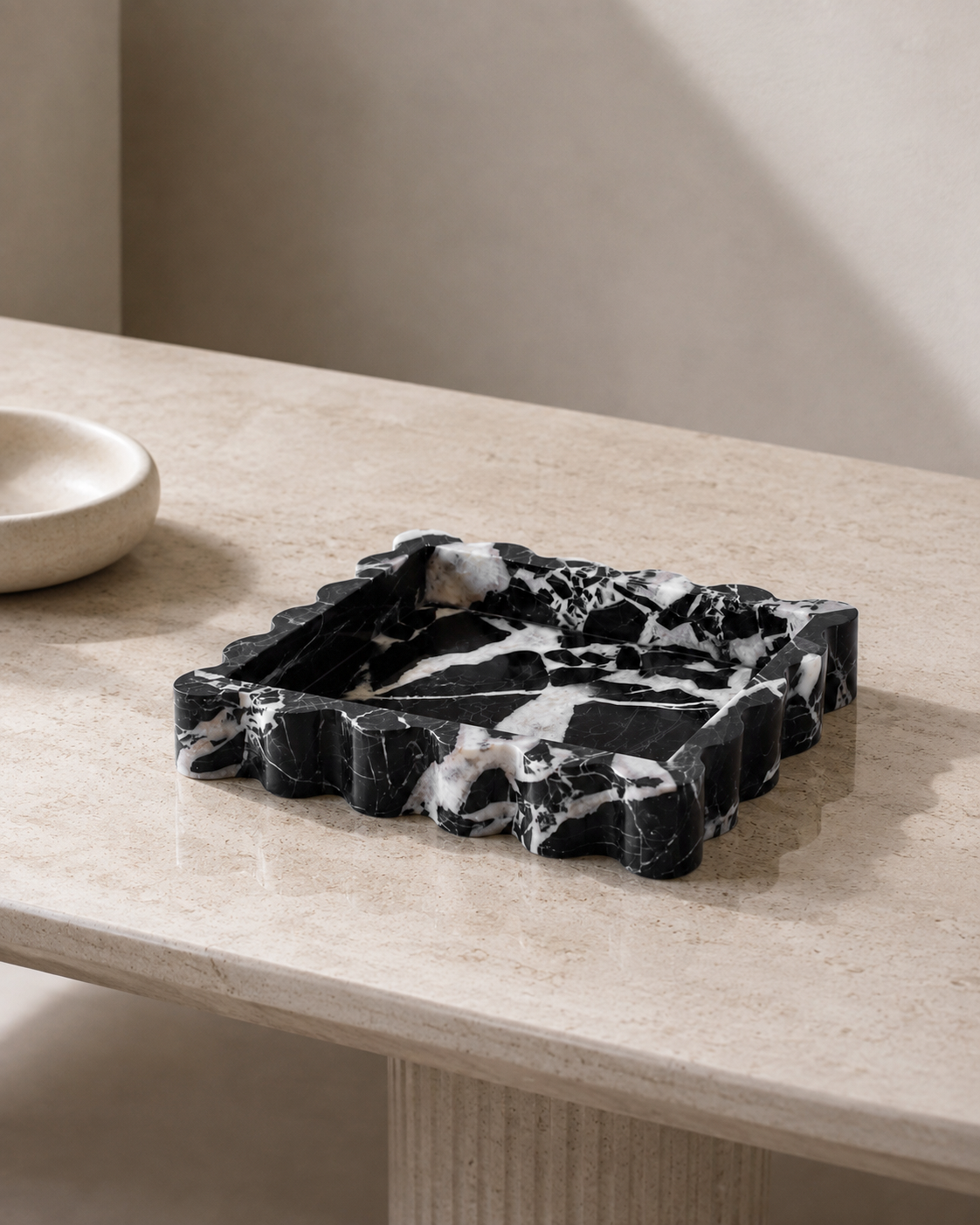 Mara Marble Tray – Wave Edge, Black Bulgari